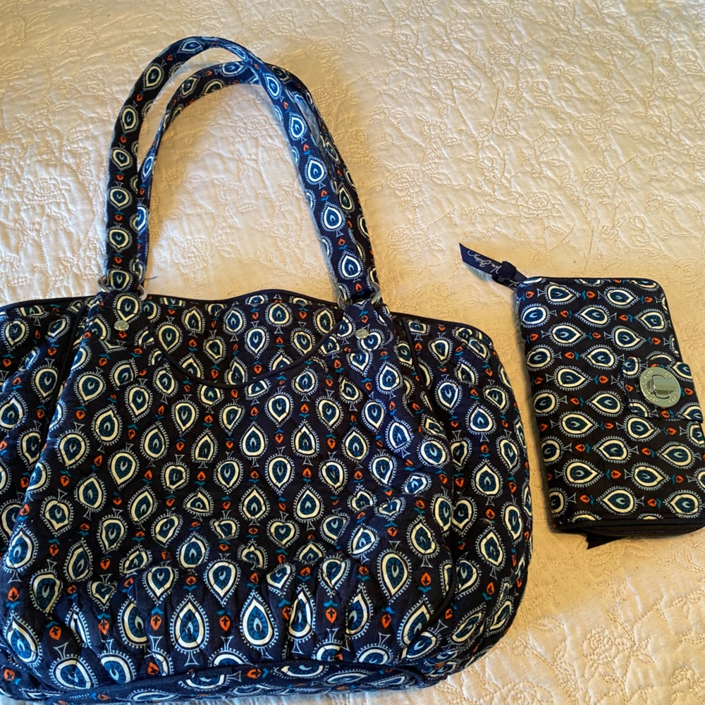 “Glenna” by Vera Bradley with matching turn lock wallet.